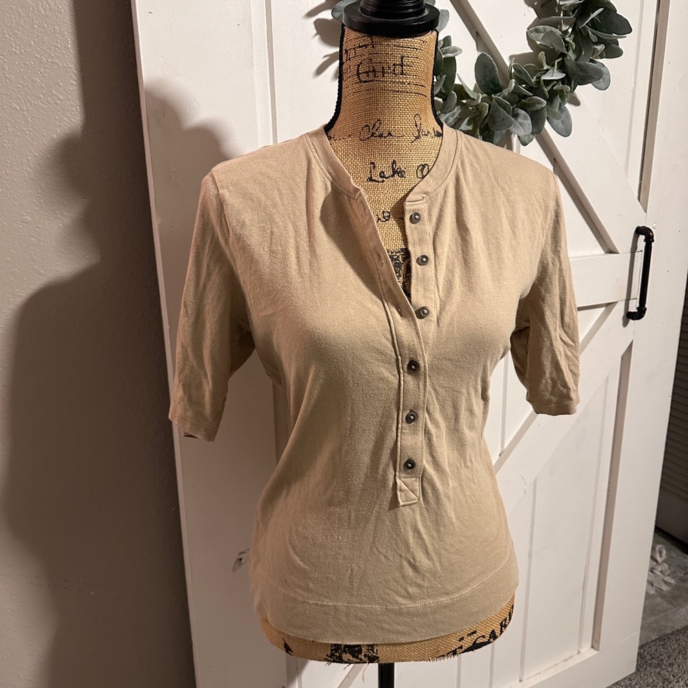 Banana Republic. Elbow length sleeve top. Sz.L